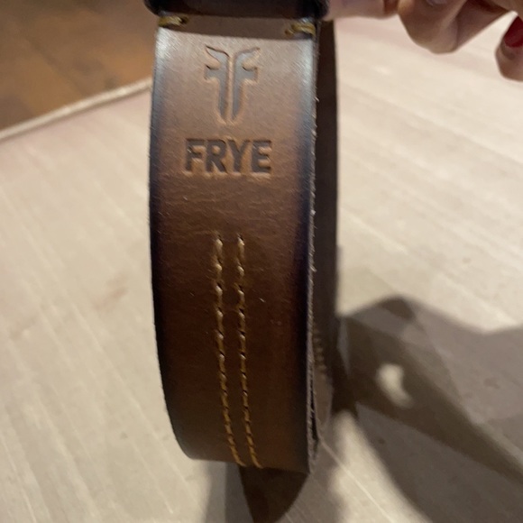 Frye men’s genuine leather belt center stitch detail - Picture 4 of 9
